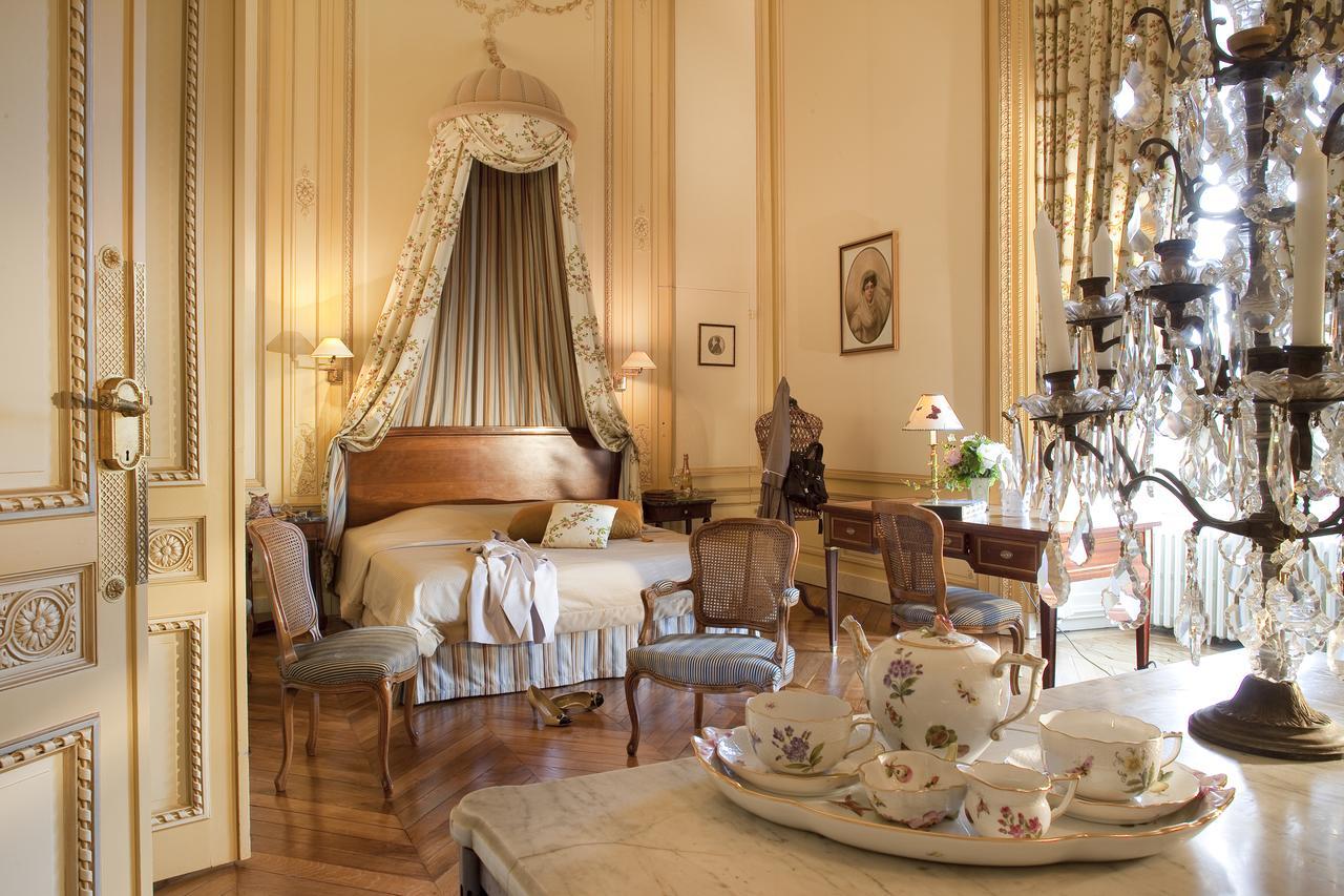 Chateau Colbert Maulevrier Exterior photo